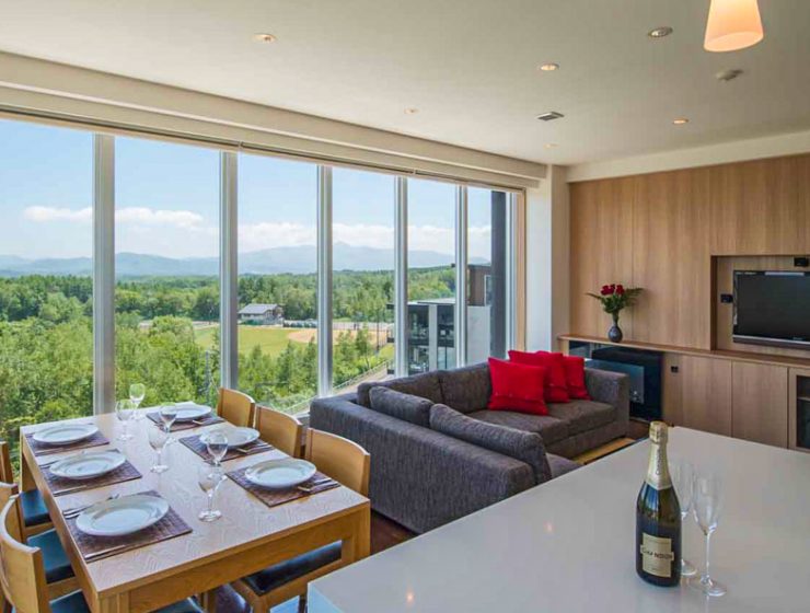 Snow Crystal Apartments